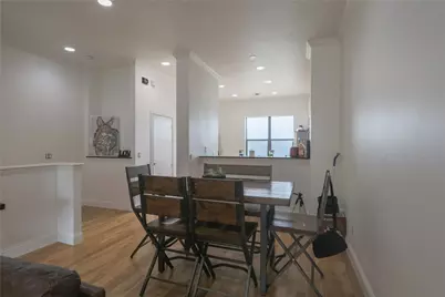 708 Skyline Bluff Court, Fort Worth, TX 76102 - Photo 9