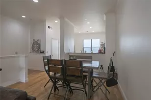 708 Skyline Bluff Ct, Fort Worth, TX 76102 - Photo 9