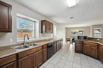 8440 Stephanie Drive, North Richland Hills, TX 76182 - Photo 15