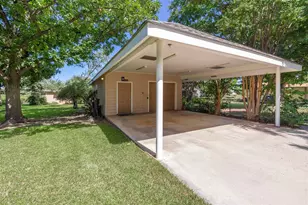 203 Lori Ln, Brownwood, TX 76801 - Photo 25