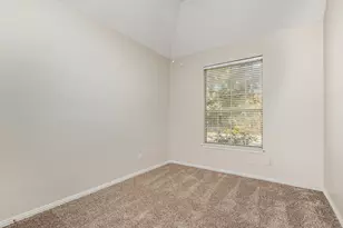 812 Pinnacle Cir, Lewisville, TX 75077 - Photo 13