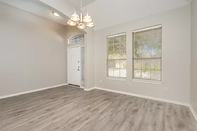 812 Pinnacle Circle, Lewisville, TX 75077 - Photo 3