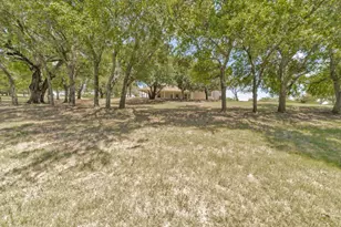 547 Fm 677 N, Saint Jo, TX 76265 - Photo 29