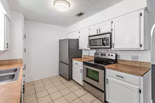 515 Lynnewood Ave, Burleson, TX 76028 - Photo 15