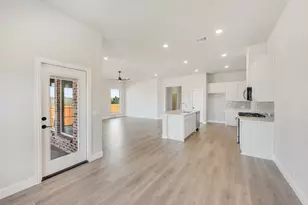 133 Silverleaf Dr, Balch Springs, TX 75181 - Photo 17