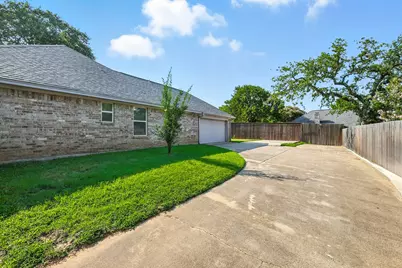 7329 Londonderry Drive, North Richland Hills, TX 76182 - Photo 17