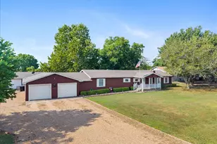 173 Wanda Ln, Greenville, TX 75402 - Photo 3