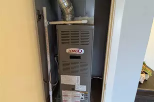 2827 Cross Timbers Dr, Irving, TX 75060 - Photo 21