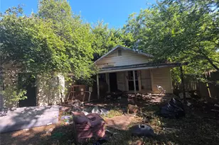 905 W Walker St, Breckenridge, TX 76424 - Photo 17