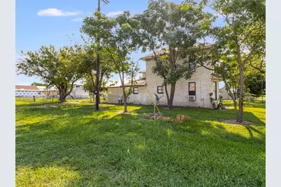 112 W Hackberry Street, Malone, TX 76660 - Photo 29