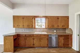 112 W Hackberry St, Malone, TX 76660 - Photo 13