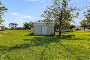 112 W Hackberry St, Malone, TX 76660 - Photo 19