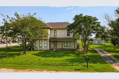 112 W Hackberry Street, Malone, TX 76660 - Photo 1