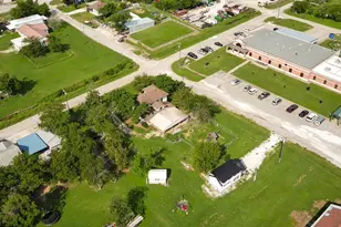 112 W Hackberry St, Malone, TX 76660 - Photo 27