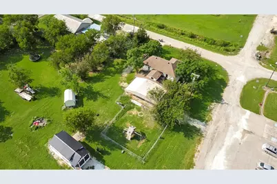 112 W Hackberry Street, Malone, TX 76660 - Photo 37