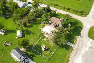 112 W Hackberry St, Malone, TX 76660 - Photo 37