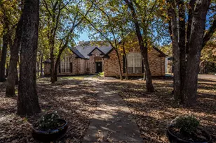 230 River Oaks Dr, Combine, TX 75159 - Photo 1