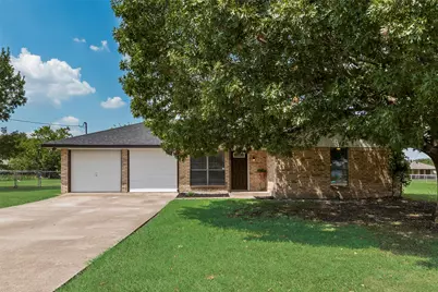 817 Eastridge Circle, Red Oak, TX 75154 - Photo 1