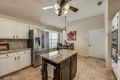 5321 Meadow Chase Lane, Flower Mound, TX 75028 - Photo 11