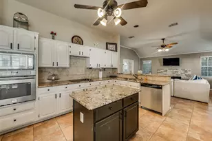 5321 Meadow Chase Ln, Flower Mound, TX 75028 - Photo 13