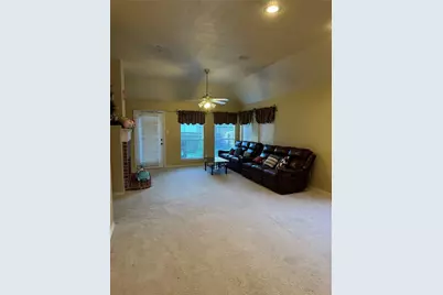 1681 Yellowstone Avenue, Lewisville, TX 75077 - Photo 5