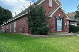 1681 Yellowstone Ave, Lewisville, TX 75077 - Photo 3