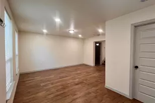 411 Euclid St, Cleburne, TX 76033 - Photo 19