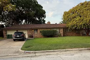 7125 Corona Dr, North Richland Hills, TX 76180 - Photo 1