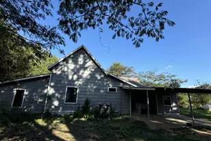 137 County Rd 2362, Bagwell, TX 75412 - Photo 3