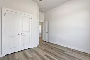 12516 Hopke Ct, Fort Worth, TX 76126 - Photo 5