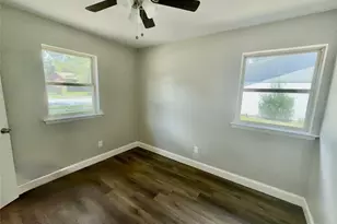 724 Windsor Dr, Everman, TX 76140 - Photo 9