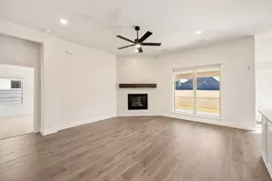 832 Twisted Leaf Ln, Little Elm, TX 76227 - Photo 17