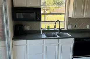 208 Lakeview, Temple, TX 76502 - Photo 11