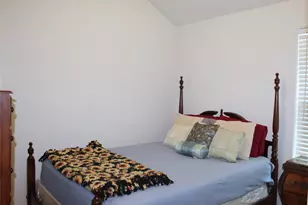 624 Yarborough St, Crowley, TX 76036 - Photo 11