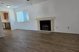 2411 Springmont Ct, Arlington, TX 76012 - Photo 5