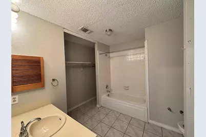 6511 Devine Drive, Arlington, TX 76001 - Photo 5