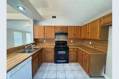 6511 Devine Drive, Arlington, TX 76001 - Photo 13