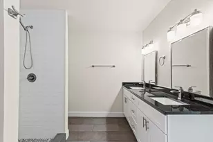 311 W Scott St, Sherman, TX 75092 - Photo 13