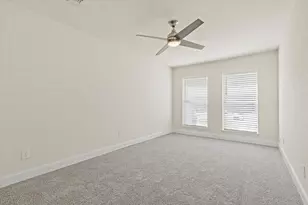 311 W Scott St, Sherman, TX 75092 - Photo 9