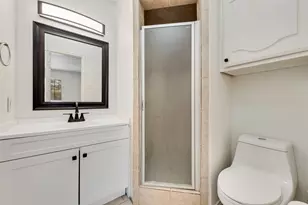 2835 Keller Springs Rd, Carrollton, TX 75006 - Photo 15