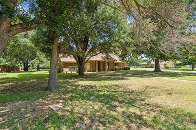 105 Tanglewood, Stephenville, TX 76401 - Photo 3