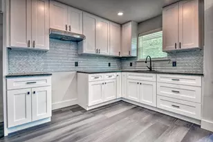 751 Botany Bay Dr, Dallas, TX 75211 - Photo 23