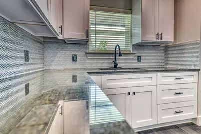 751 Botany Bay Drive, Dallas, TX 75211 - Photo 25