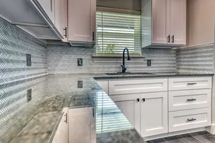 751 Botany Bay Dr, Dallas, TX 75211 - Photo 25