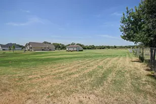 8789 Hutcheson Hill Rd, Springtown, TX 76082 - Photo 27