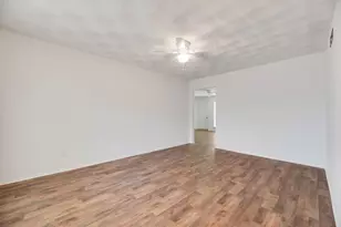 311 Azalea Ln, Duncanville, TX 75137 - Photo 9