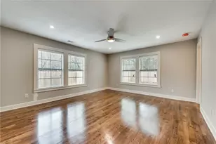 1218 W Clarendon Dr, Dallas, TX 75208 - Photo 5