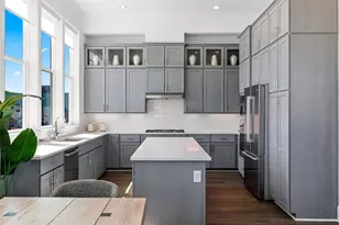 215 Carroll St, Fort Worth, TX 76107 - Photo 1