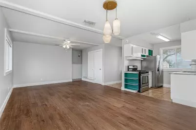 2121 Travis Drive, Carrollton, TX 75006 - Photo 7