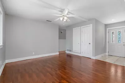 2121 Travis Drive, Carrollton, TX 75006 - Photo 7